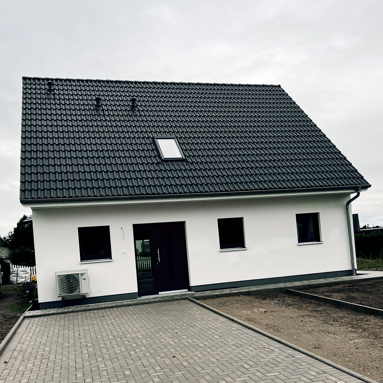 Frontansicht Parkplatz